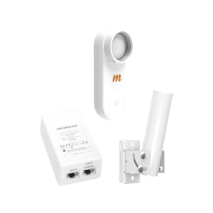 Kit de radios C5X, rango de frecuencia extendida (4.9 a 6.4 GHz), incluye inyector POE, cable de alimentación y montaje universal para tubo o poste