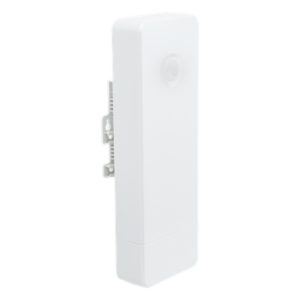 Suscriptor ePMP Force 130 MIMO 2x2 / 28 dBm de potencia / Mejor desempeño en zonas altamente ruidosas / 5150-5970 MHz / Distancia de 3 km en PTMP / Antena integrada de 14 dBi (C050900C505A)