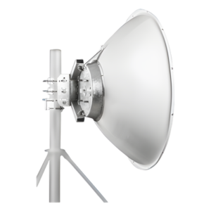 Antena altamente direccional / 4 ft / Para radio B11 / 41 dBi / Conector guía de onda / 10.1-11.7 GHz / Diametro1.2 m