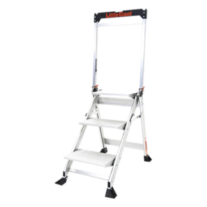 Escalera de Tijera con Punto de Apoyo Anti-caídas de 0.67 m (Nivel de Pie), con Peldaños JUMBO, (SKU 11903).