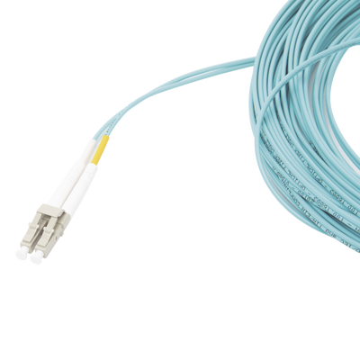 Jumper de Fibra Óptica Multimodo 50/125 XGLO OM3, LC-LC Duplex, OFNR, Color Aqua, 15 Metros - Imagen 3