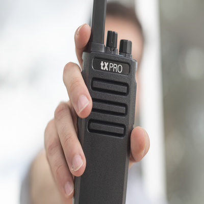Radio Portátil Analógico UHF 400-470 MHz / 5W / 16 Canales / Scrambler / Batería 2500 mAh / VOX - Imagen 8
