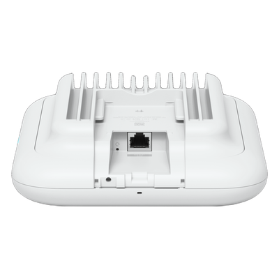 Access Point UniFi WiFi U7 Outdoor WiFi 7 802.11be Doble Banda, MU-MIMO 2x2 en Cada Banda, Puerto de 2.5 GbE, Antena Sectorial Integrada de 90° en 2.4 GHz y 45° en 5 GHz, Conectores para Antenas Omnidireccionales (incluidas), No Incluye Inyector P - Imagen 7